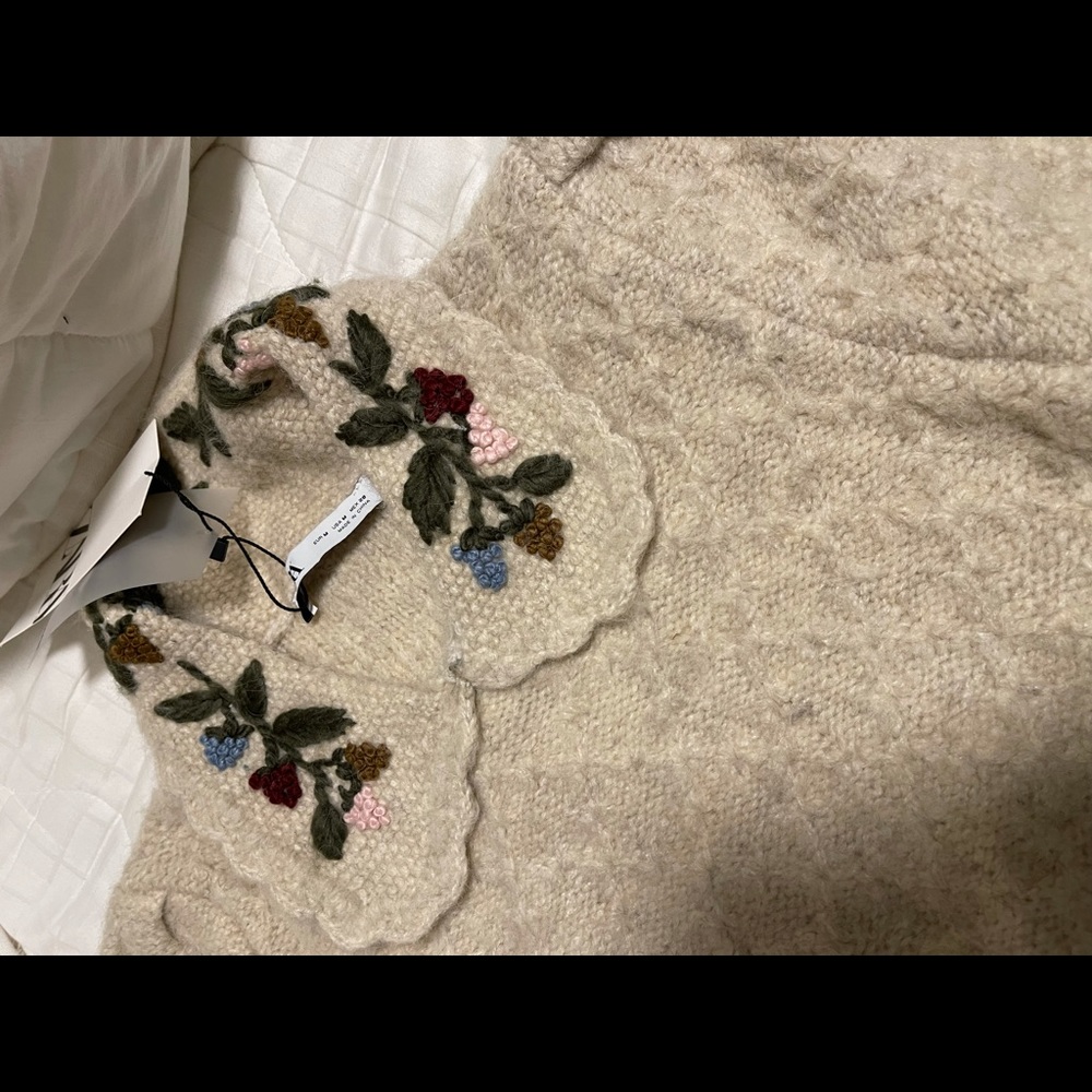 Beige w/  flower detail